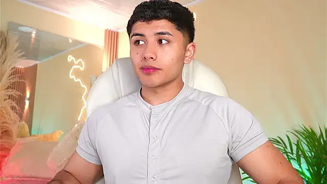 XXX chat uživo modela MatiasKorn