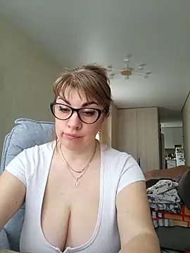 Živý XXX chat Brionia