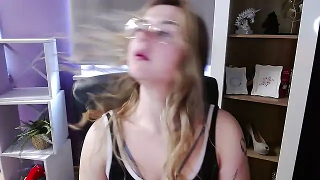 Zoey_Erotic – Live XXX-chat