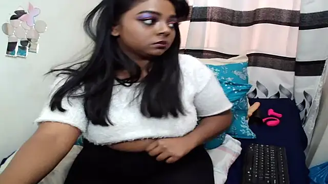 Indian_FireXX Adlı Modelin Canlı XXX Sohbeti