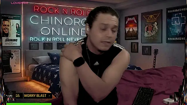 chino_roz élő XXX-chatje