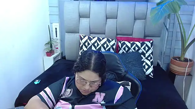 Czat XXX na żywo – evelin_zaens