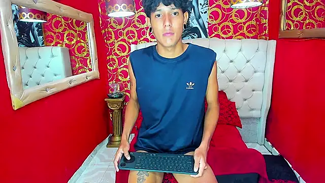 straightyoungpein webkamerás műsora