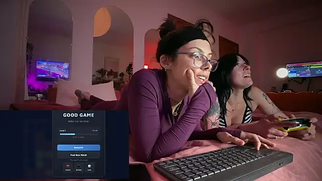 GennaJames' Webcam Show