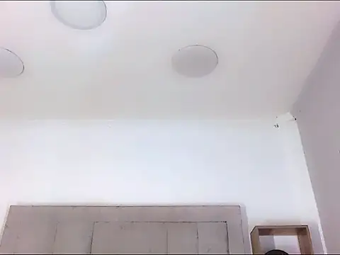 Eban_Dustan: διαδικτυακό σόου στην κάμερα