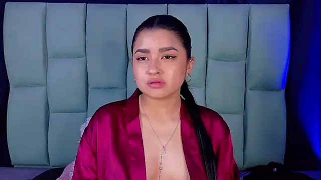 Emilyy05_ 现场XXX聊天