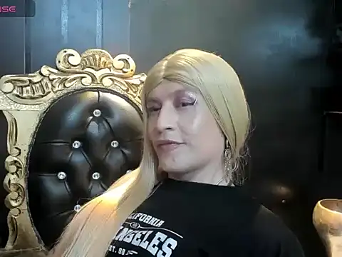 Gomory_Niix Show in webcam