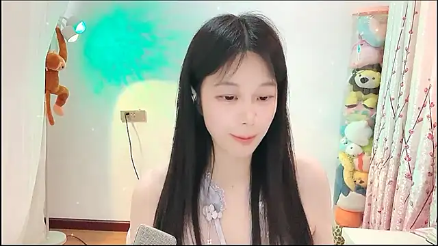 QQ-7890 Adlı Modelin Canlı XXX Sohbeti