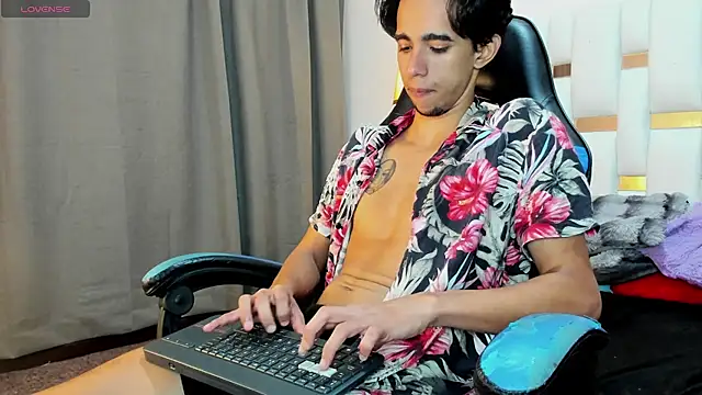 Alessandro_Abruzzo: онлайн-секс-чат