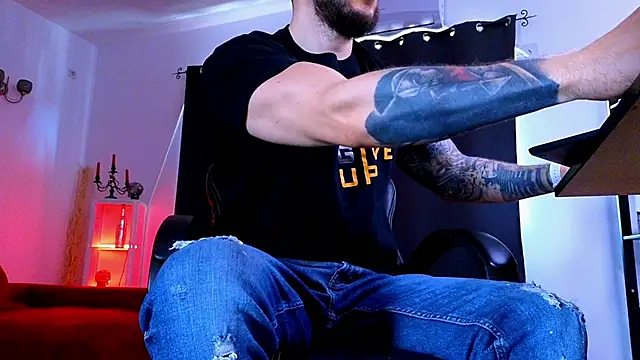 Chat +18 de MightyAaron66 ao vivo