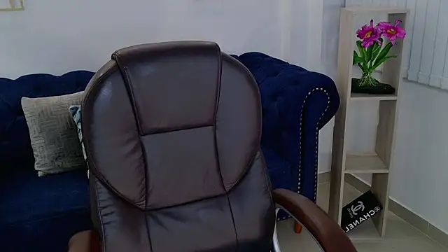 دردشة Saskia_litt الجنسية المباشرة