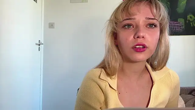 SourMidday's Live XXX Chat