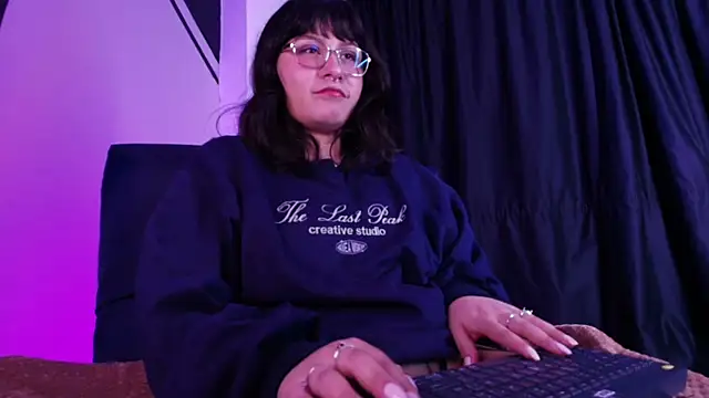 kitty_malach's Live XXX Chat