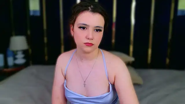 Pauline_Heaven Live XXX-Chat