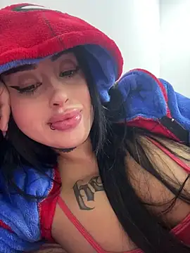 Milk_lee7: διαδικτυακό σόου στην κάμερα