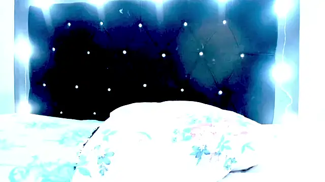 violetadumsper élő XXX-chatje