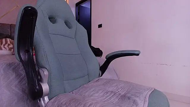 Chat +18 de mister_miike ao vivo