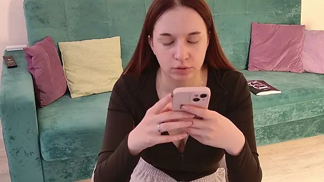 Ola_Queen's Live XXX Chat