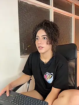 Chatroom XXX en direct de Odett_Khastoff