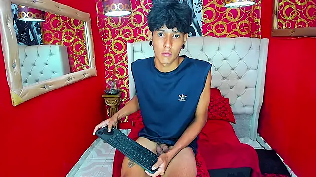 straightyoungpein webkamerás műsora