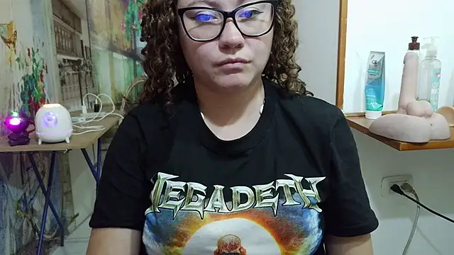 Živý XXX chat curly_greeneyed