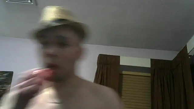 Show modela Caduceus_85 na web-kameri