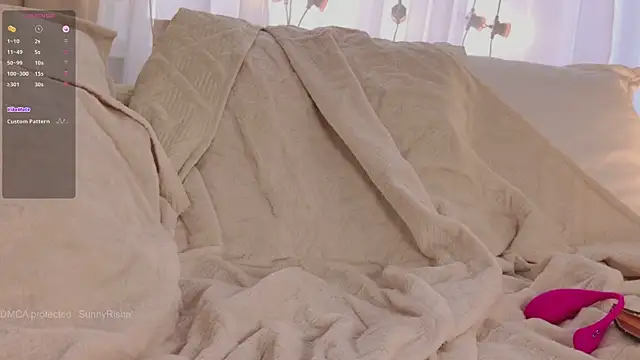 SunnyRisha লাইভ XXX চ্যাট