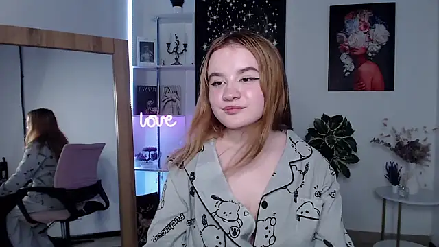 MollyShining: онлайн-секс-чат