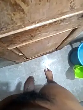 Macha04: διαδικτυακό σόου στην κάμερα