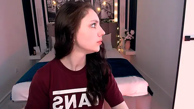 _AliceWells: онлайн-секс-чат