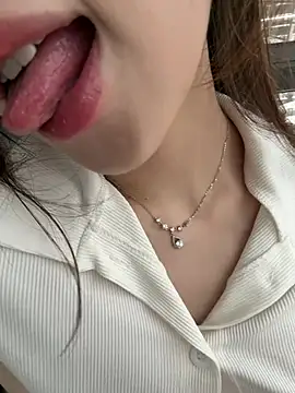 Chat +18 de meimei_x ao vivo