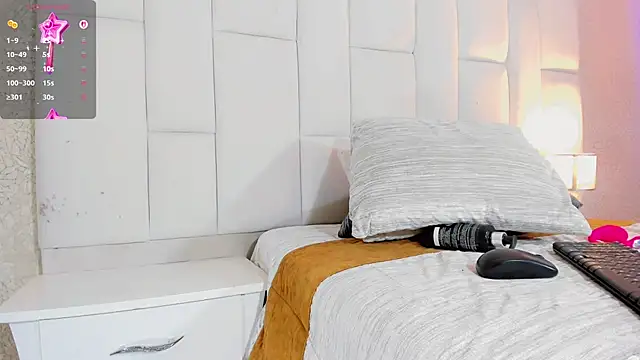 andrea_alvarz's Webcam Show