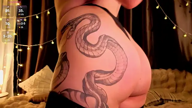 ShyniAlice's Webcam Show