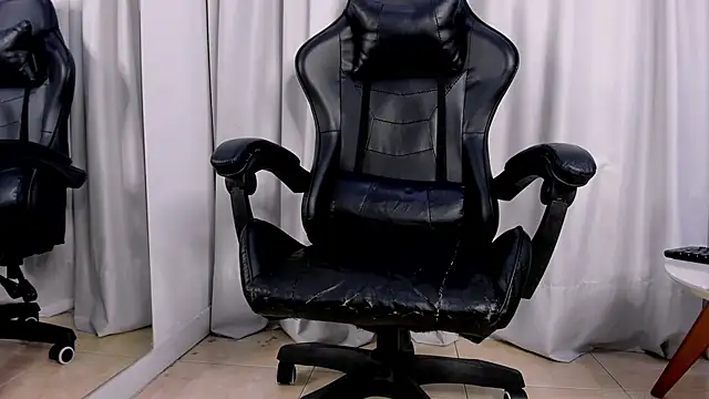 KyrozStorm Webcam Show