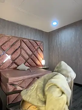 Show de lya_nekko_ na webcam