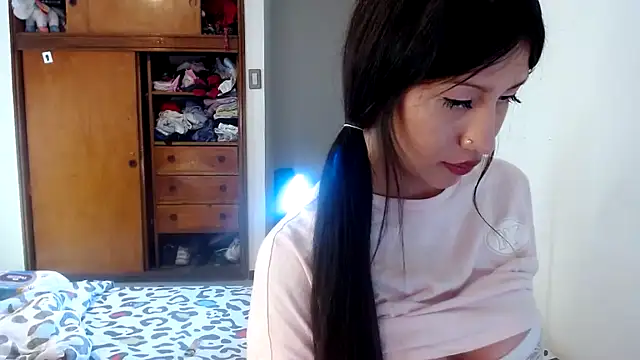 دردشة Doll_sary الجنسية المباشرة