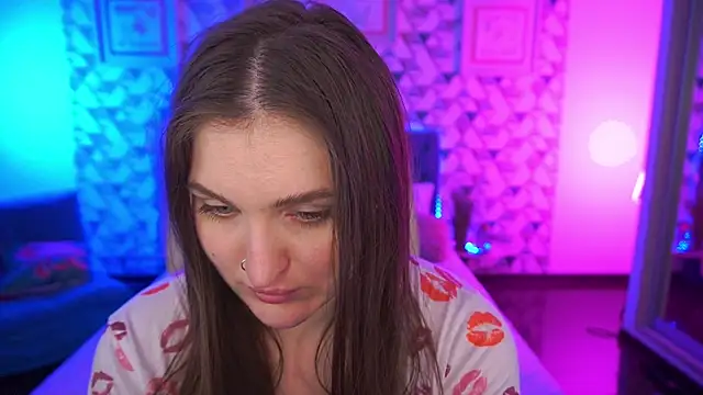 EmmyCharmm: απευθείας συνομιλία ΧΧΧ