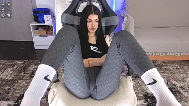 AnacondaOnn's Live XXX Chat