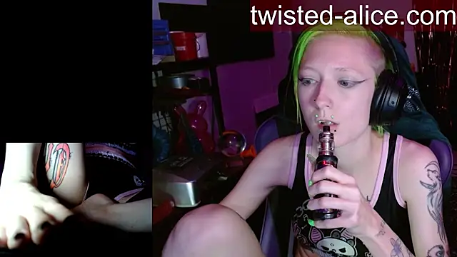 Twisted_Alice Adlı Modelin Canlı XXX Sohbeti