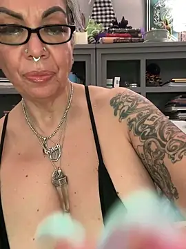 Chat XXX en directo de dieseldame1313