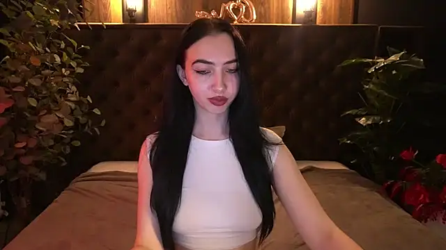 WildKittenX_'s Live XXX Chat