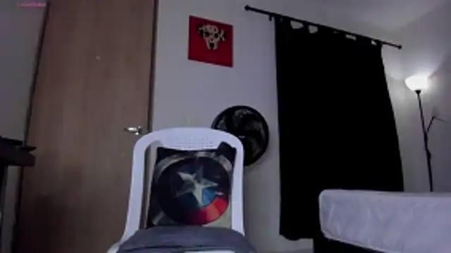 Cloudy_pigDude Obrolan Langsung XXX