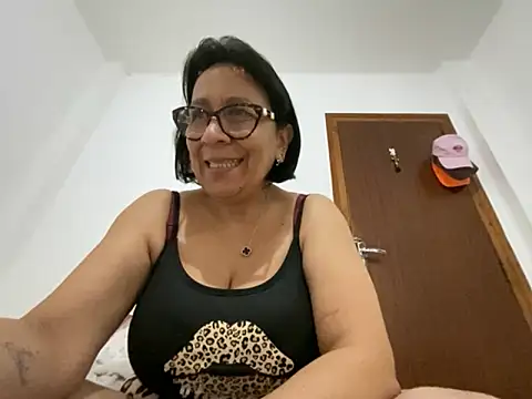 sweeviolet Adlı Modelin Canlı XXX Sohbeti