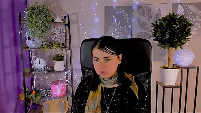 MartaEdams Adlı Modelin Canlı XXX Sohbeti