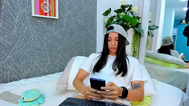 ViictoriiaSaenz Chat XXX live