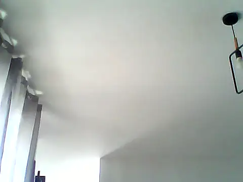 oura: вебкам-шоу