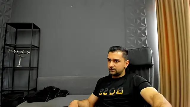 XXX chat uživo modela BryceReign