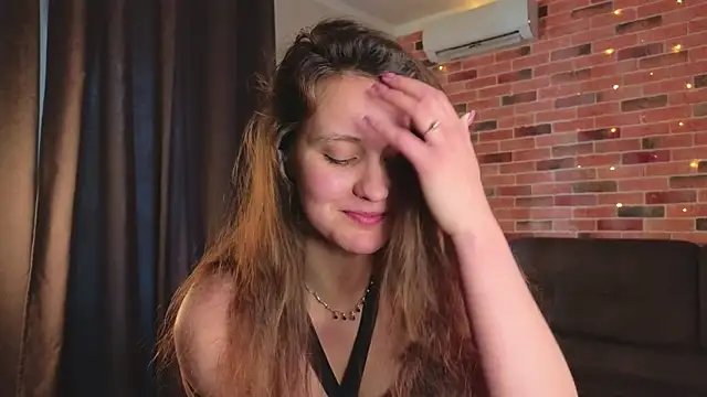 XXX chat uživo modela FoxFever