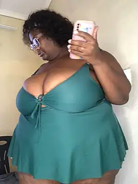 Chat XXX en directo de bustytitsxxx