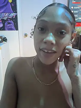 Tamiii420 élő XXX-chatje